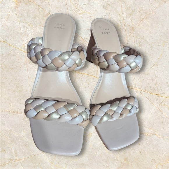 A New Day Women's Tan Braided Block Heels Size 9 1/2 - Picture 6 of 8